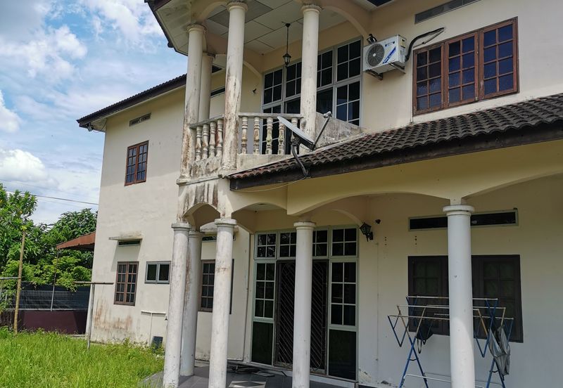{Teluk Intan} Fully Furnished Bungalow For Sale