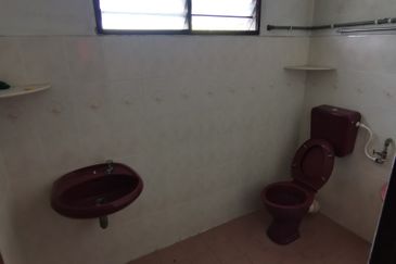 {Teluk Intan} Fully Furnished Bungalow For Sale