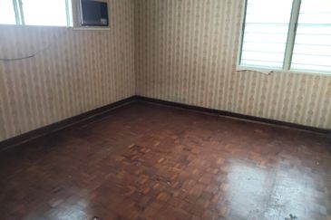 {TELUK INTAN} SINGLE STOREY BUNGALOW FOR SALE