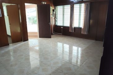 {TELUK INTAN} SINGLE STOREY BUNGALOW FOR SALE