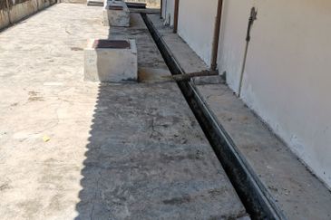 {TELUK INTAN} SINGLE STOREY BUNGALOW FOR SALE