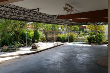 {TELUK INTAN} SINGLE STOREY BUNGALOW FOR SALE