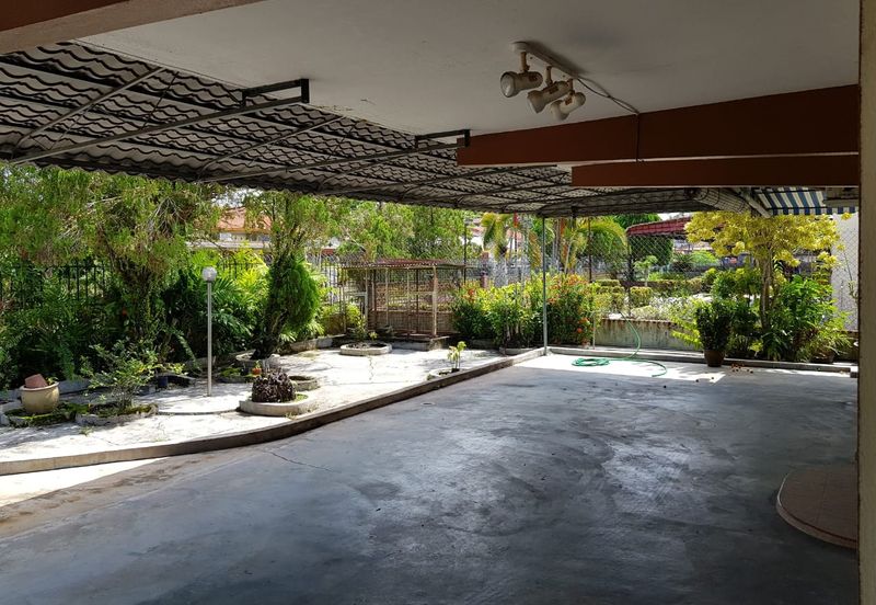 {TELUK INTAN} SINGLE STOREY BUNGALOW FOR SALE