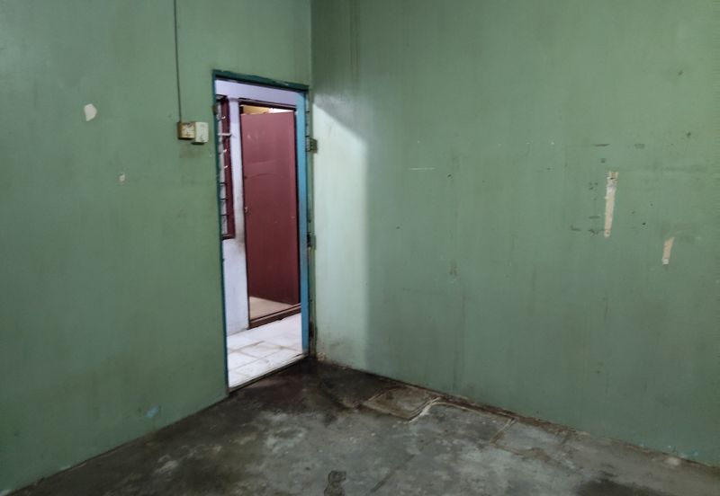 {FREEHOLD} Single Storey Terrace House For Sale in Teluk Intan, Perak. 