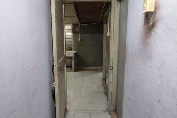 {FREEHOLD} Single Storey Terrace House For Sale in Teluk Intan, Perak. 