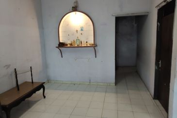 {FREEHOLD} Single Storey Terrace House For Sale in Teluk Intan, Perak. 