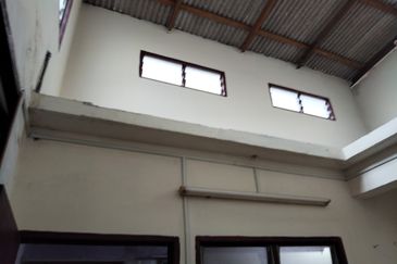 {FREEHOLD} Single Storey Terrace House For Sale in Teluk Intan, Perak. 