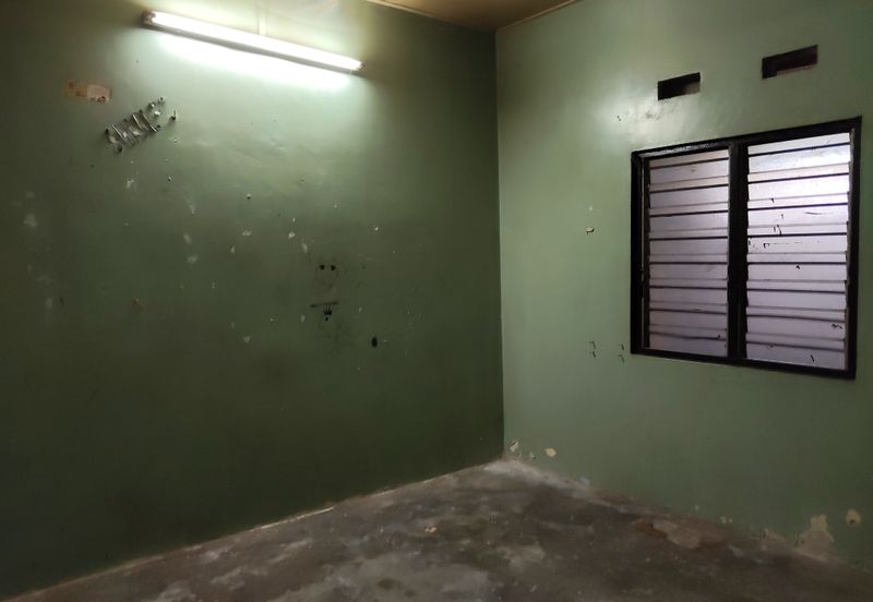 {FREEHOLD} Single Storey Terrace House For Sale in Teluk Intan, Perak. 