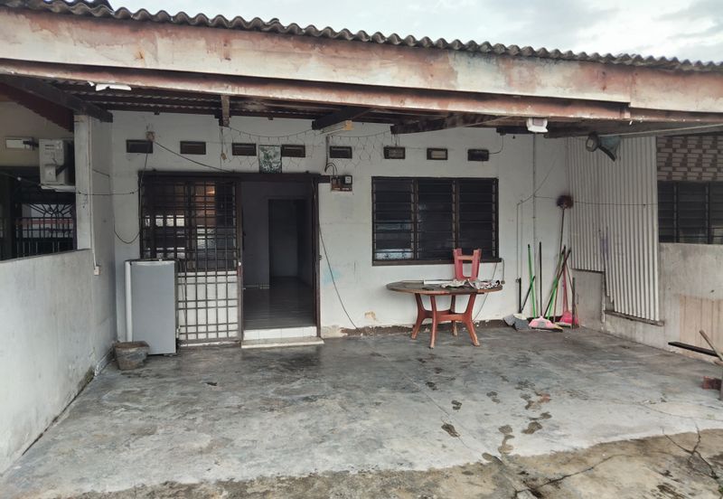 {FREEHOLD} Single Storey Terrace House For Sale in Teluk Intan, Perak. 