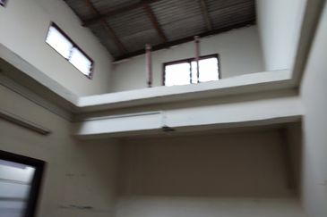 {FREEHOLD} Single Storey Terrace House For Sale in Teluk Intan, Perak. 