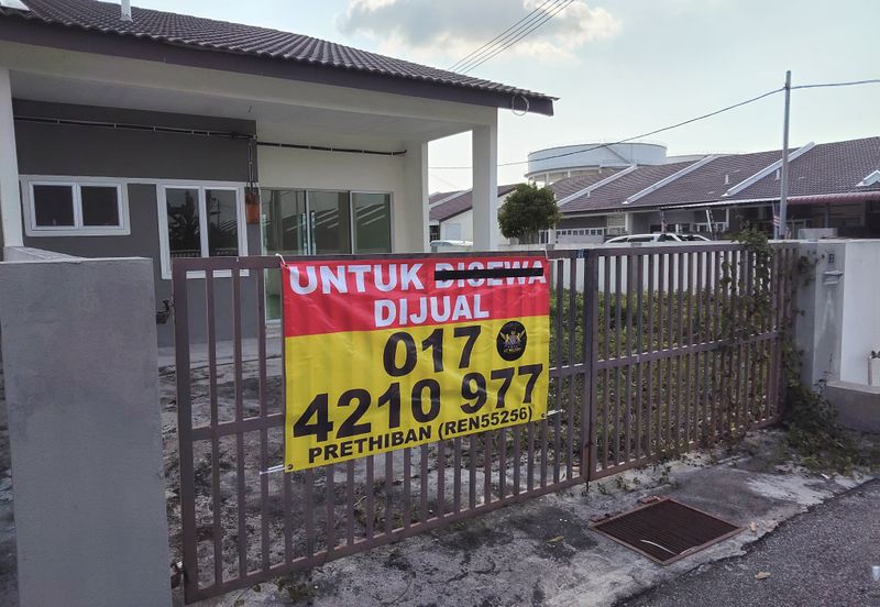 {TELUK INTAN} Rumah Corner Lot Setingkat Luas Tanah 2600kps