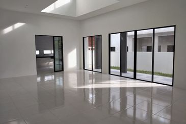 {IPOH} New Bungalow Semi-D For Sale