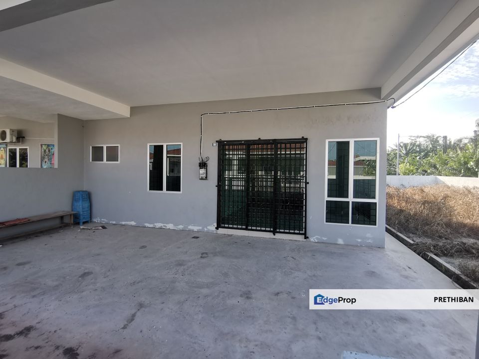 {Hutan Melintang} Rumah Semi-D Lot Setingkat untuk Dijual, Perak, Hutan Melintang