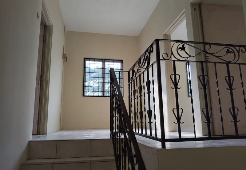 {KAMPAR} Double Storey End Lot Terrace House for Sale