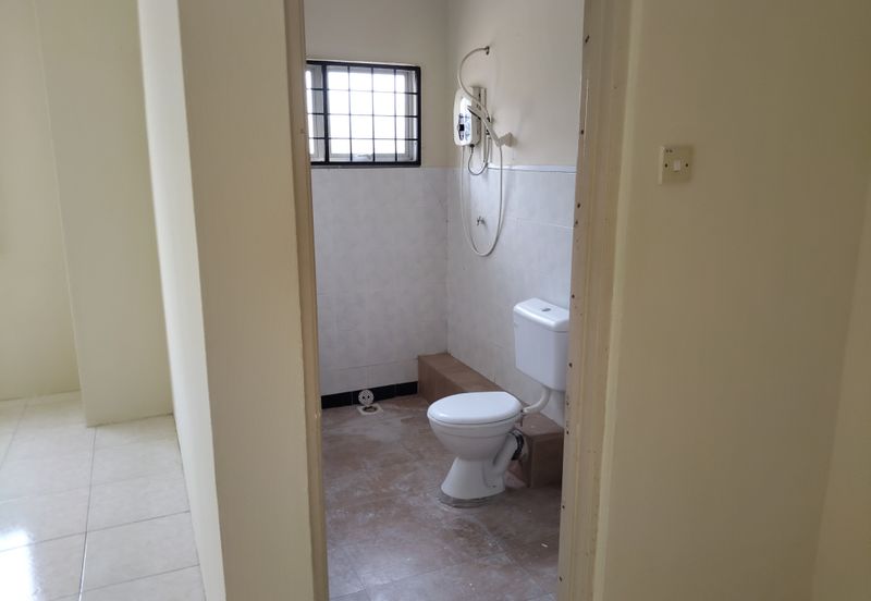 {KAMPAR} Double Storey End Lot Terrace House for Sale