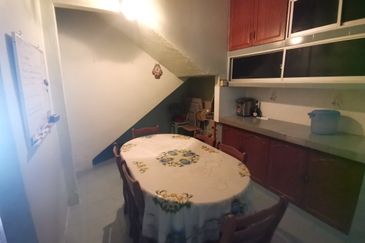 TAMAN DELIMA, KAMPUNG KOH