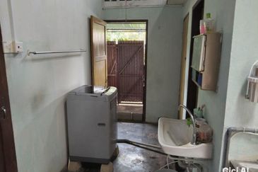 (TELUK INTAN) Single Storey Terrace House For Sale 