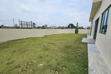 {Teluk Intan} New Luxury Living Premium 2 Storey Semi-D House For Sale