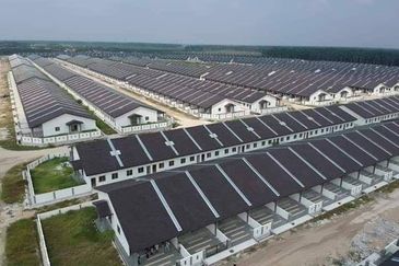 {TELUK INTAN} Perbandaran Lestari Mampu Milik Baru Di Teluk Intan, Perak