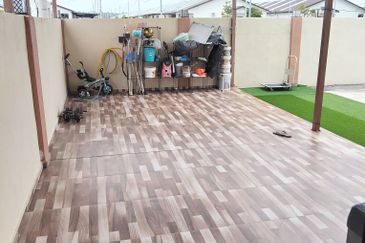 {TELUK INTAN} Rumah Corner Siap dengan awning, grill, kipas siling, aircon, heater dan lampu