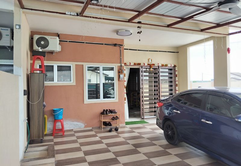 {TELUK INTAN} Rumah Corner Siap dengan awning, grill, kipas siling, aircon, heater dan lampu