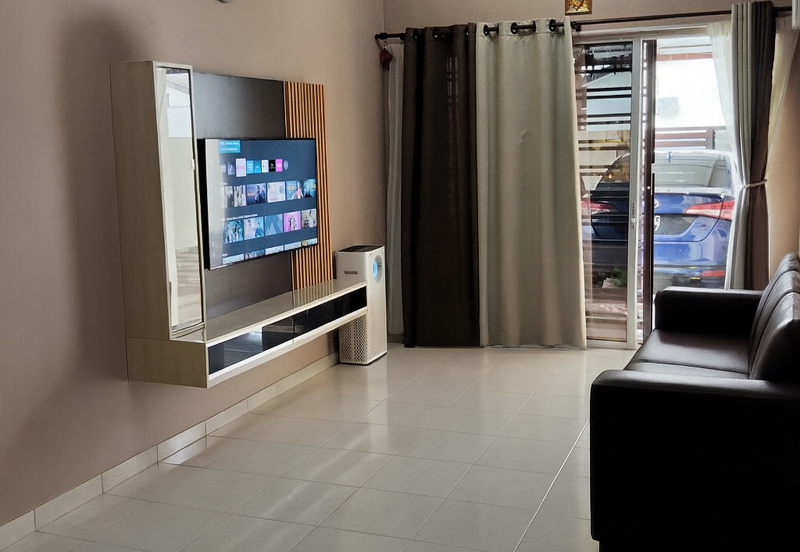 {TELUK INTAN} Rumah Corner Siap dengan awning, grill, kipas siling, aircon, heater dan lampu