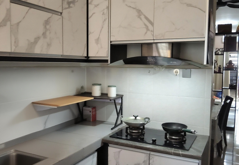 {TELUK INTAN} Rumah Corner Siap dengan awning, grill, kipas siling, aircon, heater dan lampu