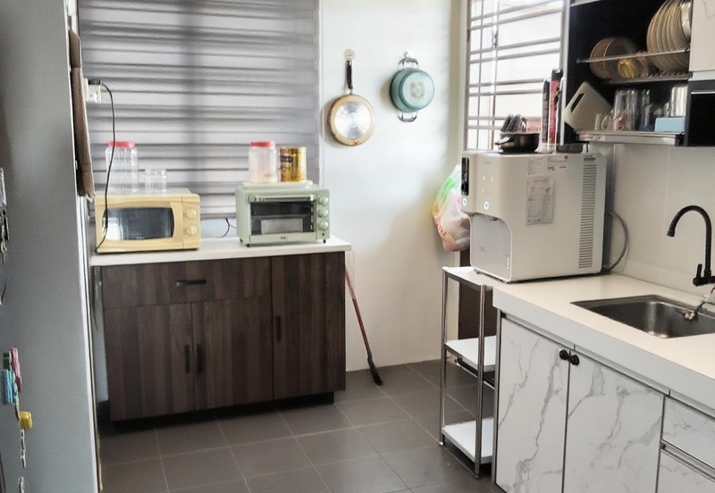 {TELUK INTAN} Rumah Corner Siap dengan awning, grill, kipas siling, aircon, heater dan lampu