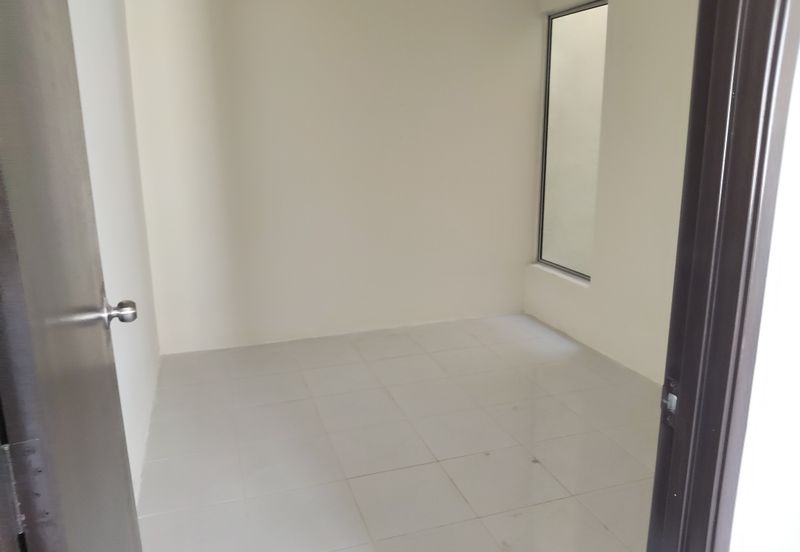 {TELUK INTAN} Rumah Semi-D Baru Di Bandar Teluk Intan, Perak. 