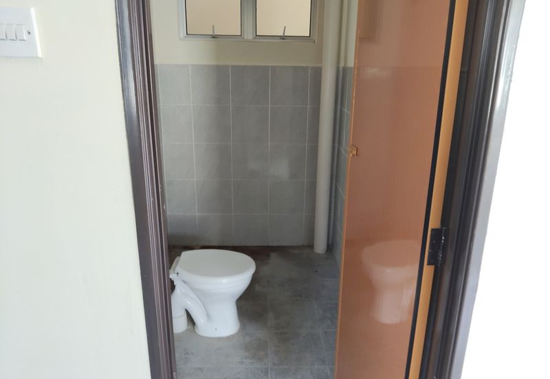 {TELUK INTAN} Rumah Semi-D Baru Di Bandar Teluk Intan, Perak. 