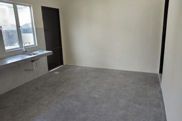 {TELUK INTAN} Rumah Semi-D Baru Di Bandar Teluk Intan, Perak. 