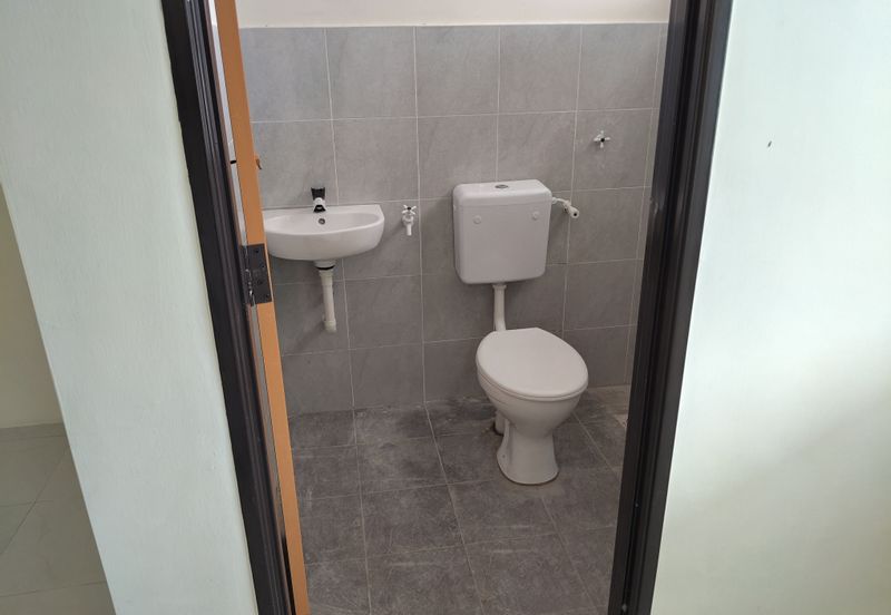 {TELUK INTAN} Rumah Semi-D Baru Di Bandar Teluk Intan, Perak. 