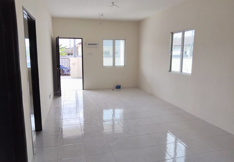 {TELUK INTAN} Rumah Semi-D Baru Di Bandar Teluk Intan, Perak. 