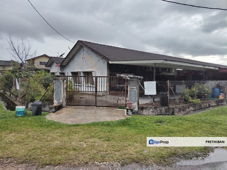 {TELUK INTAN} Rare unit within walking distance to hospital – perfect for healthcare professionals., Perak, Teluk Intan