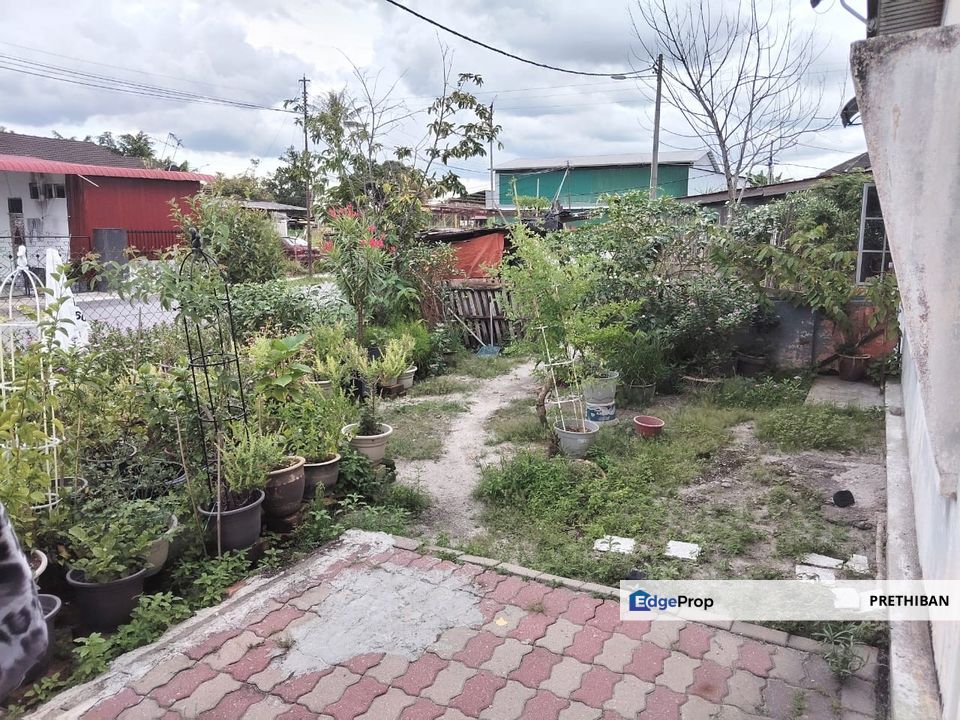 {TELUK INTAN} Rare unit within walking distance to hospital – perfect for healthcare professionals., Perak, Teluk Intan