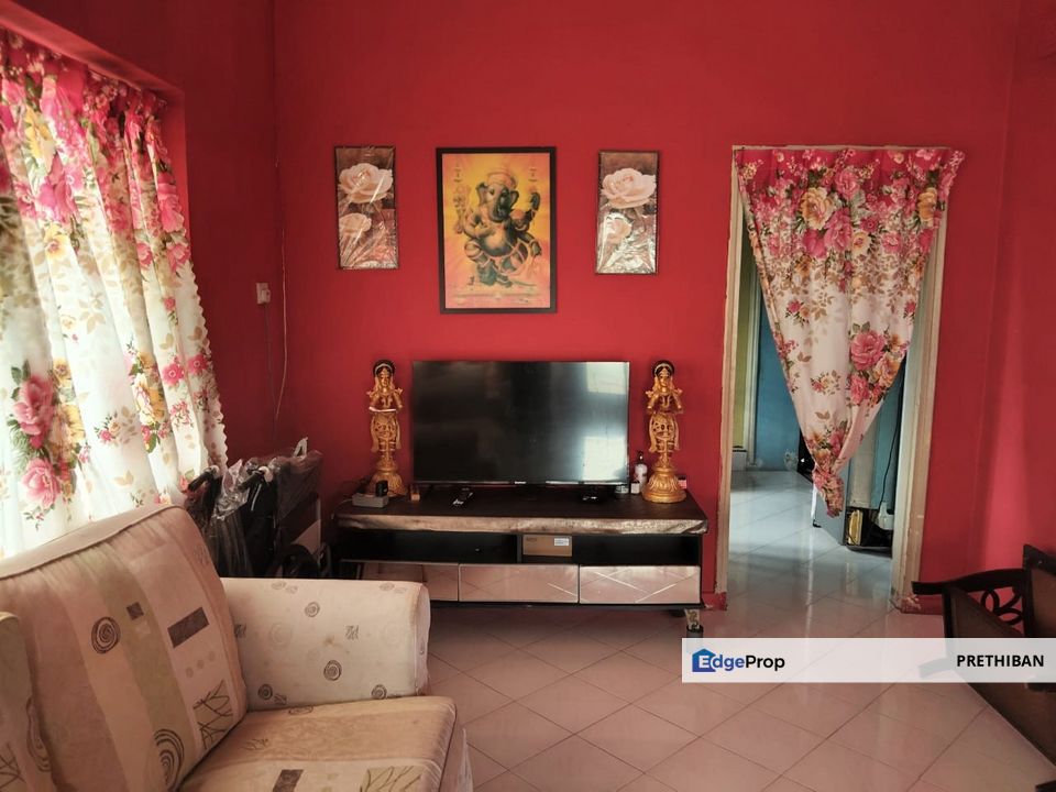 {TELUK INTAN} Rare unit within walking distance to hospital – perfect for healthcare professionals., Perak, Teluk Intan