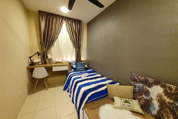 {TELUK INTAN} Rumah Corner Lot Setingkat Luas Tanah 2600kps