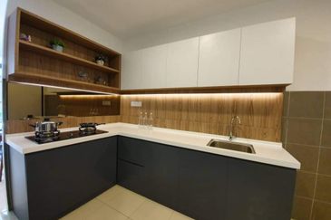 {TELUK INTAN} Rumah Corner Lot Setingkat Luas Tanah 2600kps