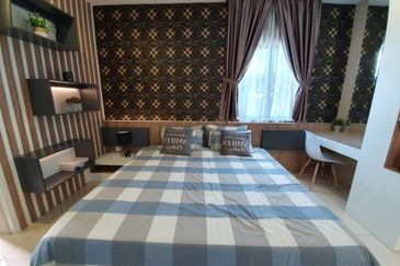 {TELUK INTAN} Rumah Corner Lot Setingkat Luas Tanah 2600kps