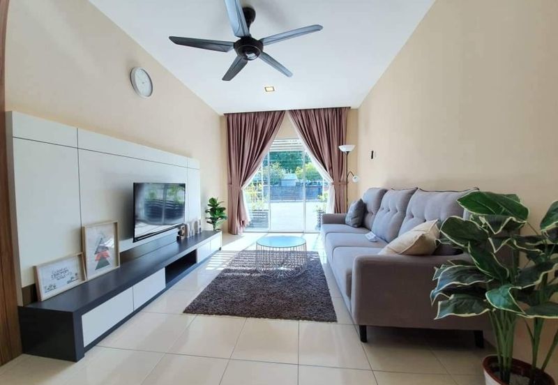 {TELUK INTAN} Rumah Corner Lot Setingkat Luas Tanah 2600kps