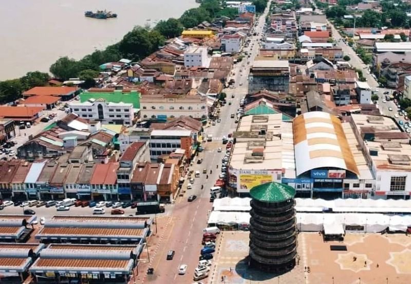 {TELUK INTAN} Rumah Corner Lot Setingkat Luas Tanah 2600kps