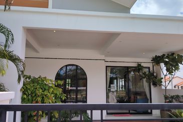 {BATU GAJAH} Terrace Houses by the Lakes