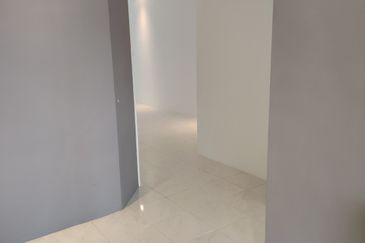 {BATU GAJAH} Terrace Houses by the Lakes