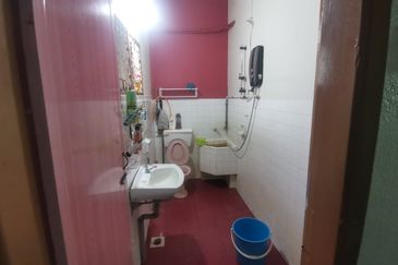 {Teluk Intan} 5 mins to Hospital Teluk Intan, Double Storey House For Sale