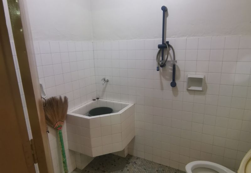 {Teluk Intan} 5 mins to Hospital Teluk Intan, Double Storey House For Sale