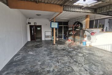 {Teluk Intan} 5 mins to Hospital Teluk Intan, Double Storey House For Sale