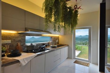 {GOPENG} FREEHOLD! Rumah Teres Dua Tingkat di Puncak Bukit