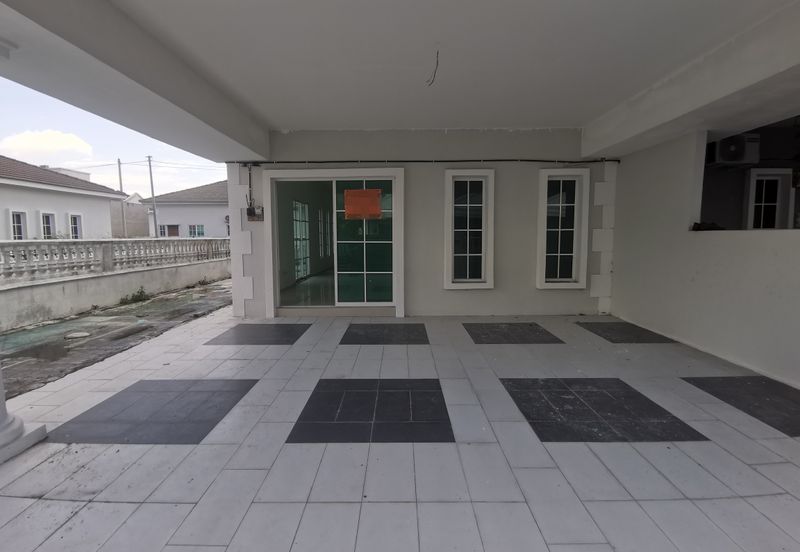 {HUTAN MELINTANG} Single Storey Terrace End Lot House For Sale