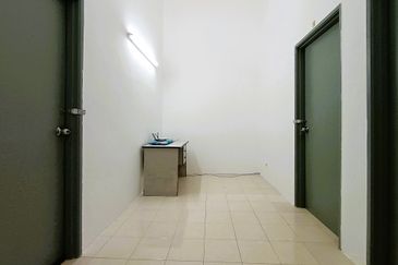 {KAMPAR} Furnished Double Storey House For Sale