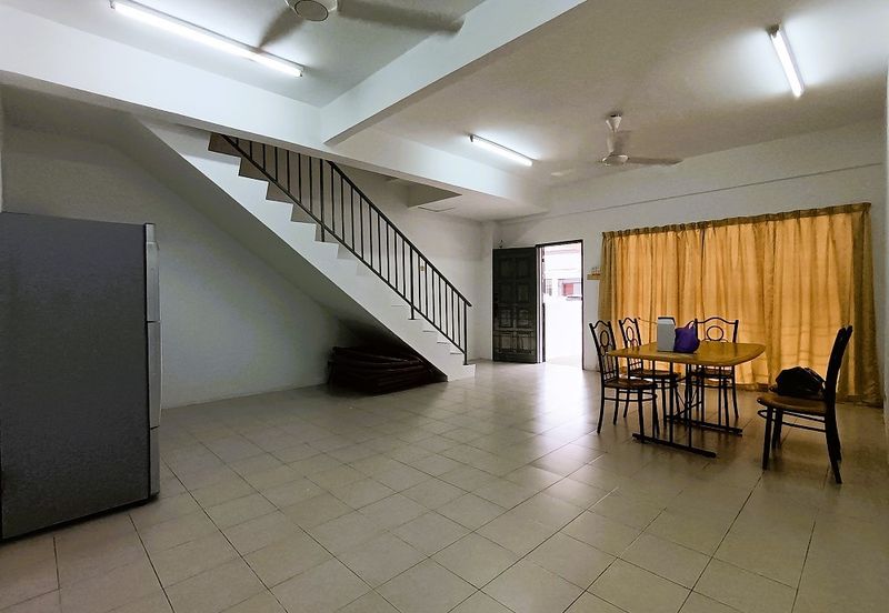{KAMPAR} Furnished Double Storey House For Sale